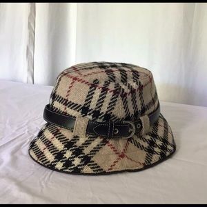 Burberry bucket hat